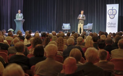 Über 300 Besucher bei Buchpräsentation mit Franz-Stefan Gady